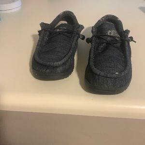 Women’s size 7 gently used black hey dudes!